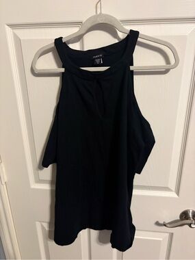 268- torrid black cold shoulder top